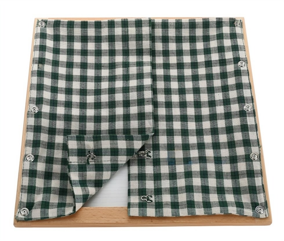 Cadre d'habillage crochets