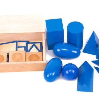 Coffret de solides géométriques avec figures planes et socles